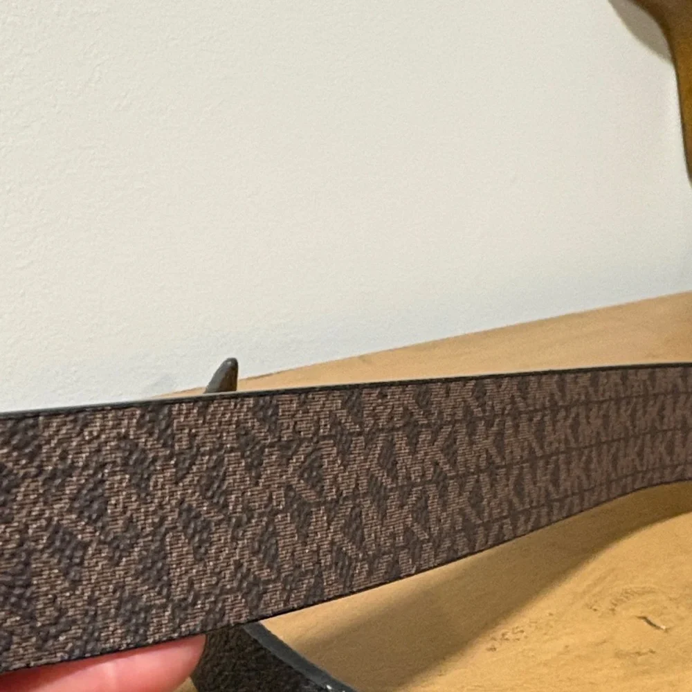 MICHAEL Michael Kors Black with Brown Reverse Logo-Print Belt with Silver Buckle - Picture 3 of 9